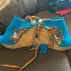 Women platform wedge